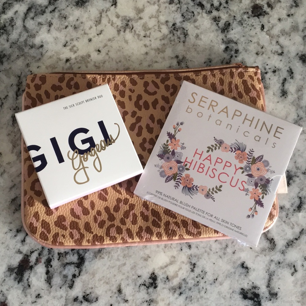 Bronzer Duo, Blush palette and makeup bag
